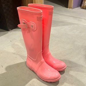 Women’s size 7 pink rain boots never worn outside Marshall’s